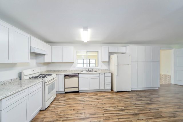 102 E 42nd St, Cut Off, LA 70345