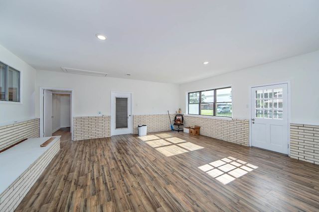 102 E 42nd St, Cut Off, LA 70345