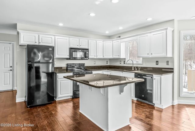 16802 Polo Fields Ln, Louisville, KY 40245