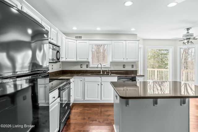 16802 Polo Fields Ln, Louisville, KY 40245