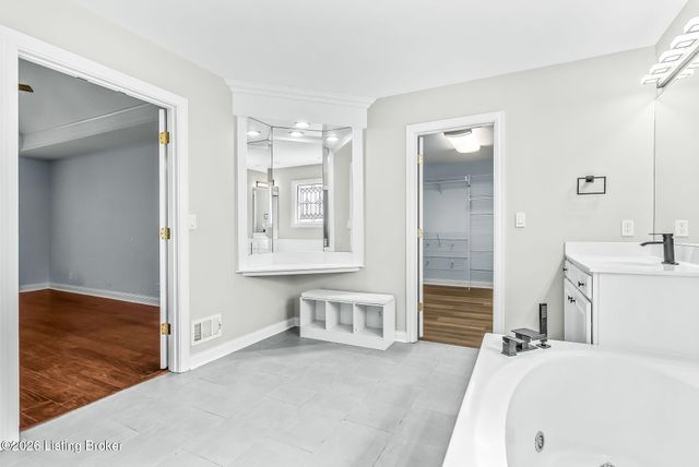 16802 Polo Fields Ln, Louisville, KY 40245