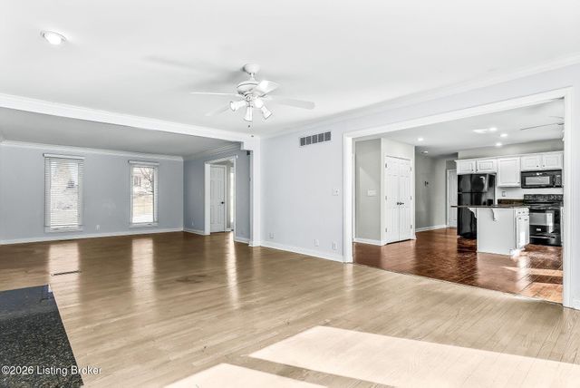 16802 Polo Fields Ln, Louisville, KY 40245