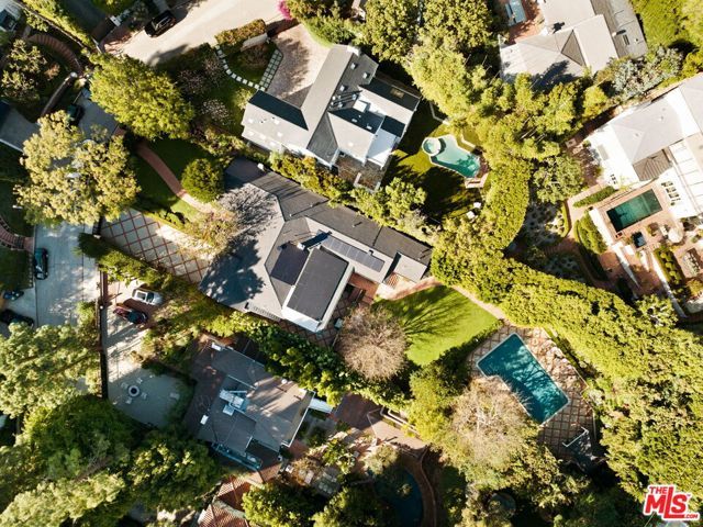 1240 N Wetherly Drive, Los Angeles, CA 90069