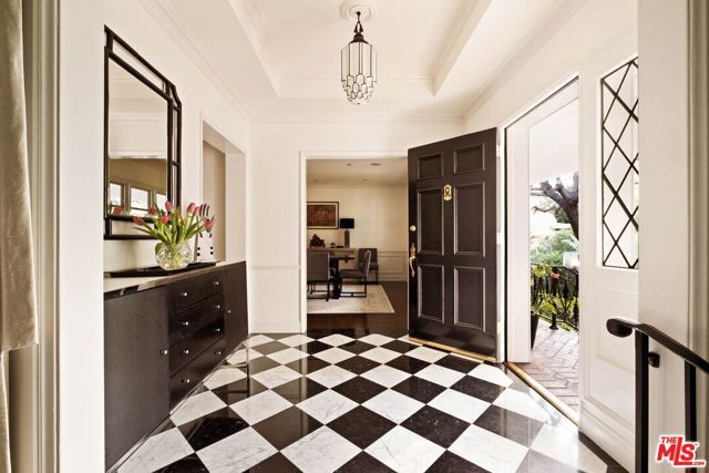 1240 N Wetherly Drive, Los Angeles, CA 90069