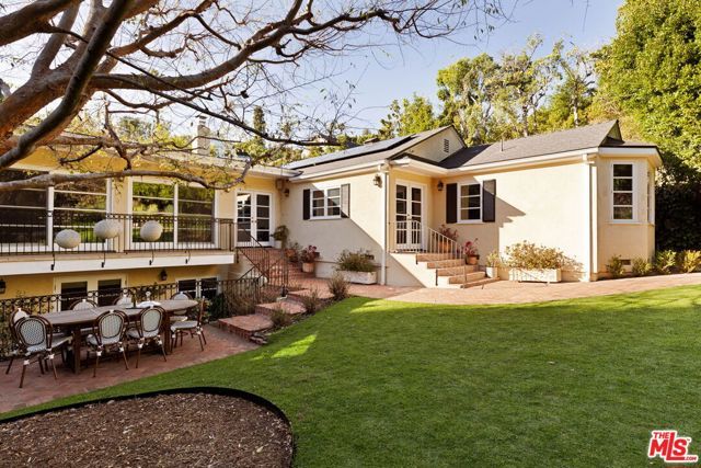 1240 N Wetherly Drive, Los Angeles, CA 90069