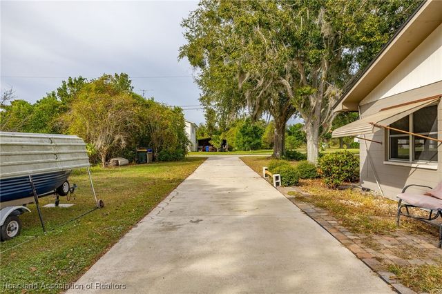 4 Pine Street, Lake Placid, FL 33852
