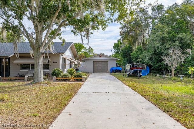 4 Pine Street, Lake Placid, FL 33852