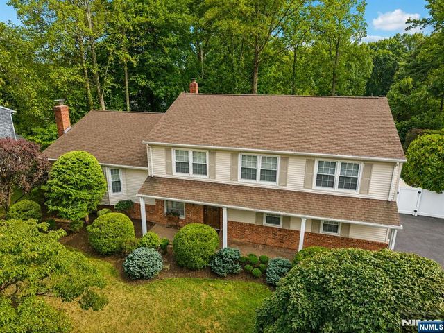 400 Faletti Circle, River Vale, NJ 07675