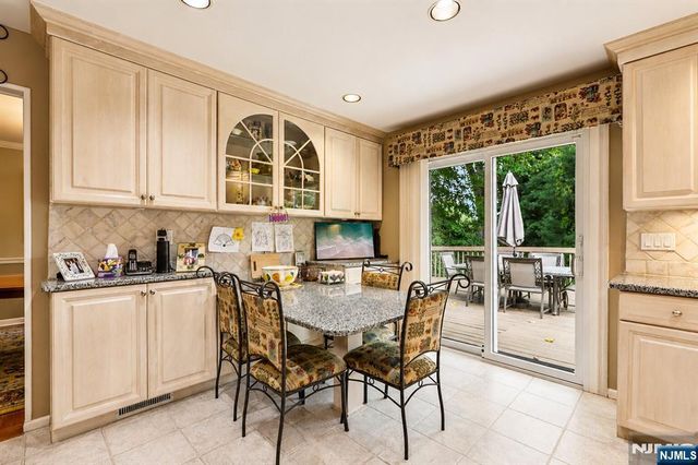 400 Faletti Circle, River Vale, NJ 07675
