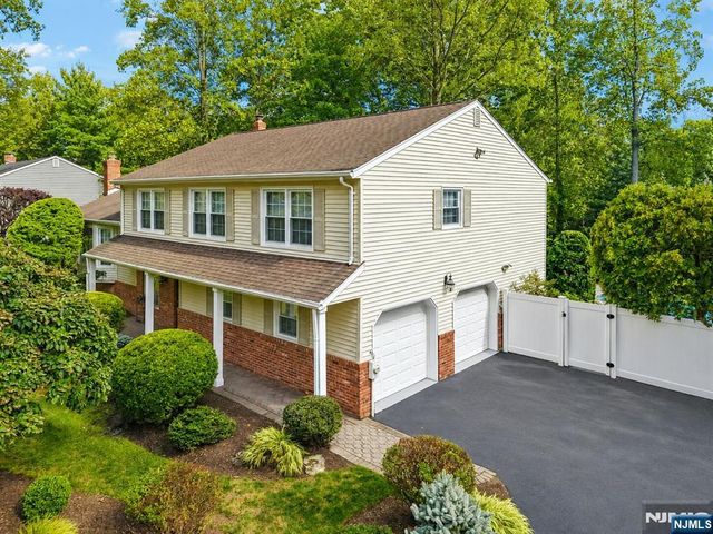 400 Faletti Circle, River Vale, NJ 07675