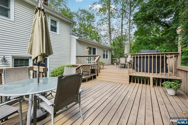 400 Faletti Circle, River Vale, NJ 07675