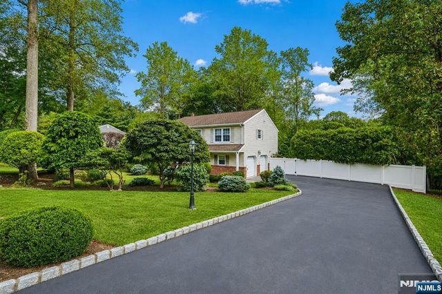 400 Faletti Circle, River Vale, NJ 07675