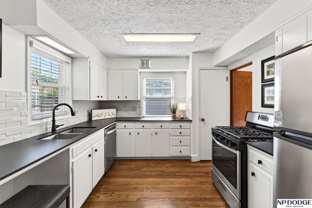 515 S 51st Avenue, Omaha, NE 68106
