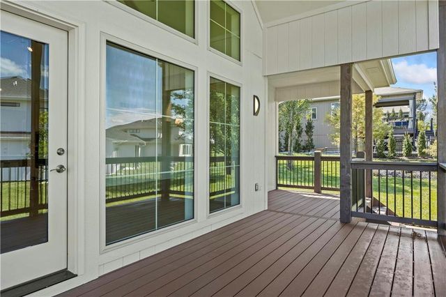 500 Bentwater Drive, Raymore, MO 64083