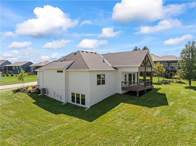 500 Bentwater Drive, Raymore, MO 64083