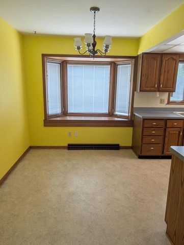 W148N8147 University DRIVE, Menomonee Falls, WI 53051