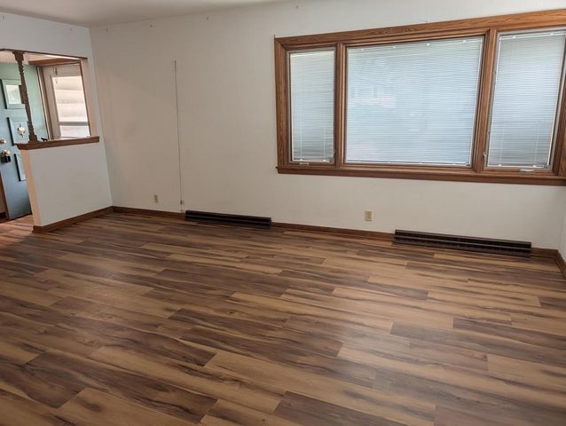W148N8147 University DRIVE, Menomonee Falls, WI 53051