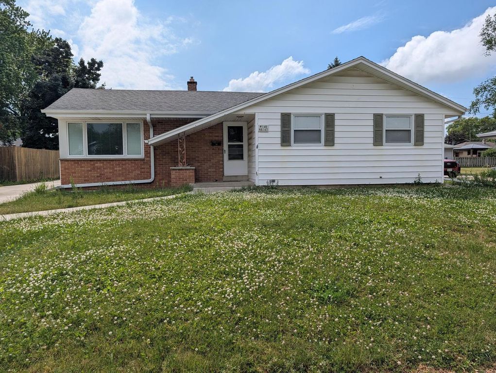 W148N8147 University DRIVE, Menomonee Falls, WI 53051