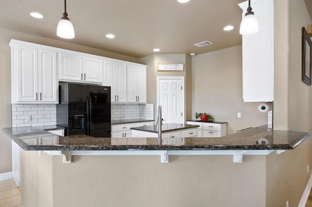 208 Dawn DR, Liberty Hill, TX 78642