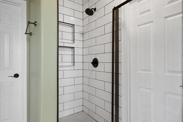 208 Dawn DR, Liberty Hill, TX 78642