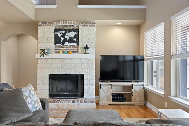 208 Dawn DR, Liberty Hill, TX 78642