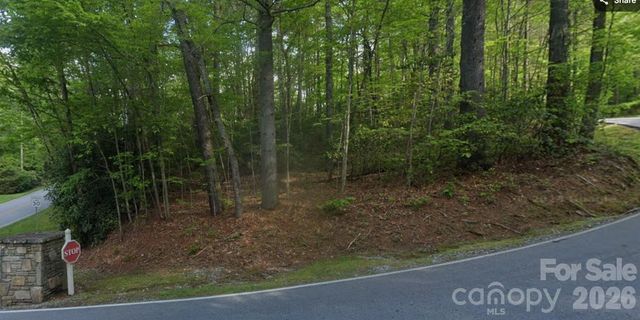 000 Hawk Mountain Road, Lake Toxaway, NC 28747