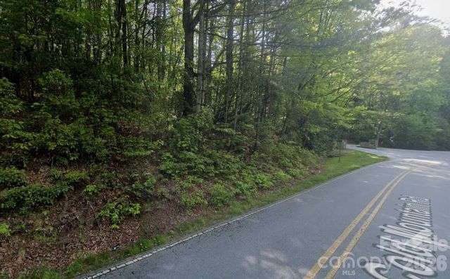 000 Hawk Mountain Road, Lake Toxaway, NC 28747