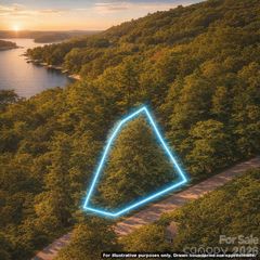 000 Hawk Mountain Road, Lake Toxaway, NC 28747