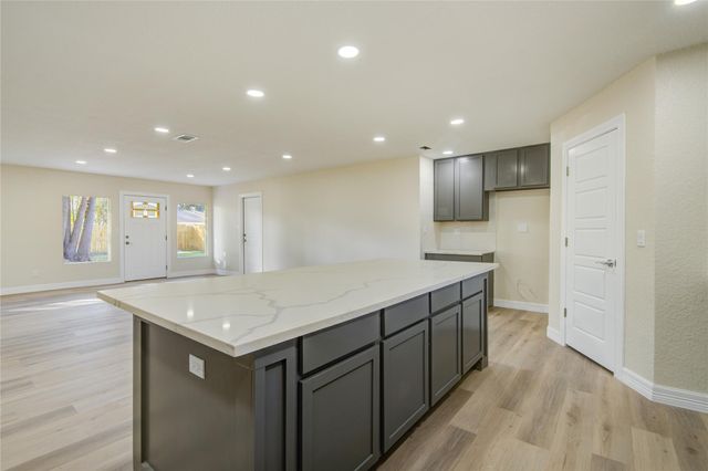 3416 Walnut Drive, Bay City, TX 77414