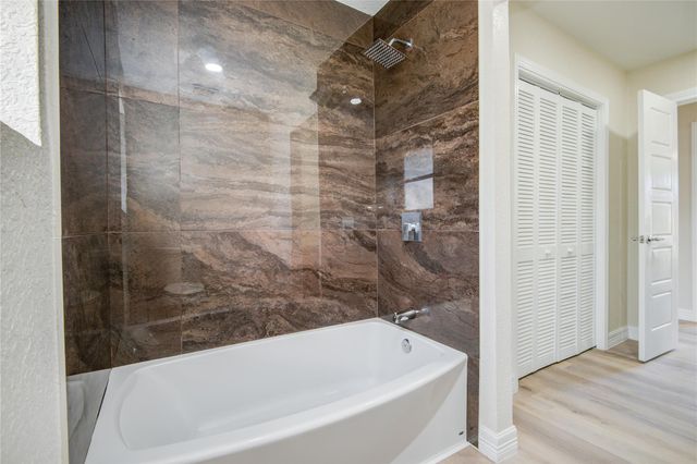 3416 Walnut Drive, Bay City, TX 77414