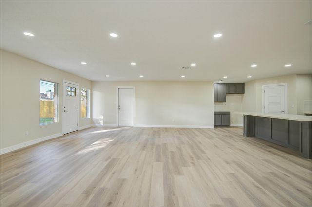 3416 Walnut Drive, Bay City, TX 77414