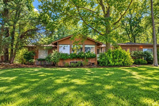 1749 Cliffwood Dr., Myrtle Beach, SC 29572