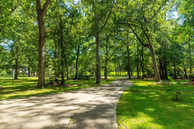 1749 Cliffwood Dr., Myrtle Beach, SC 29572