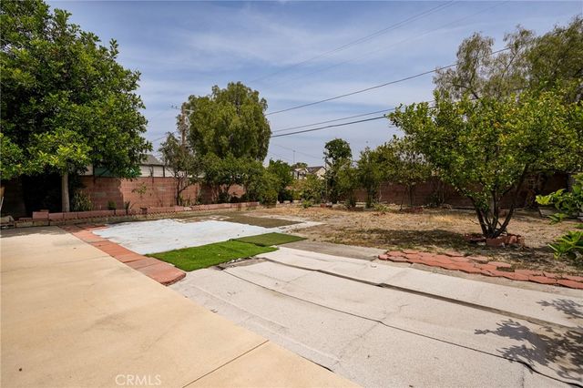 7838 Craner Avenue, Sun Valley, CA 91352
