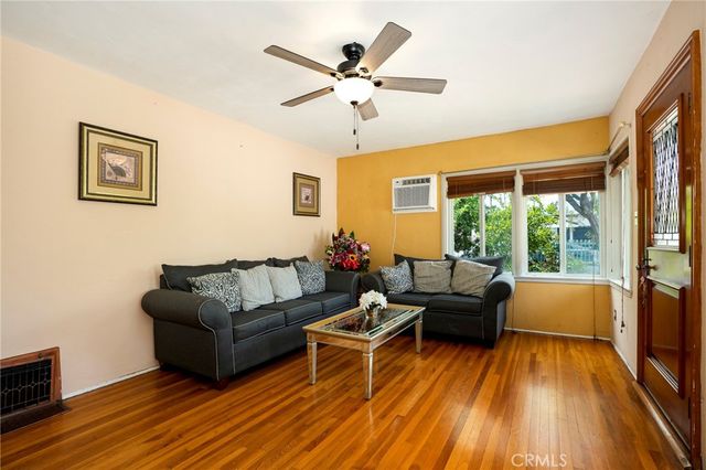 7838 Craner Avenue, Sun Valley, CA 91352
