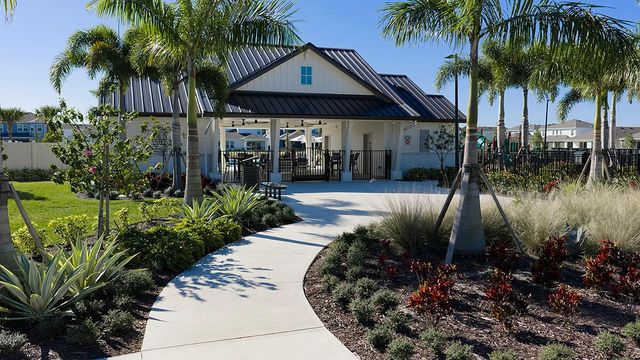 601 SE Ranch Oak Circle, Port St. Lucie, Port St Lucie, FL 34984