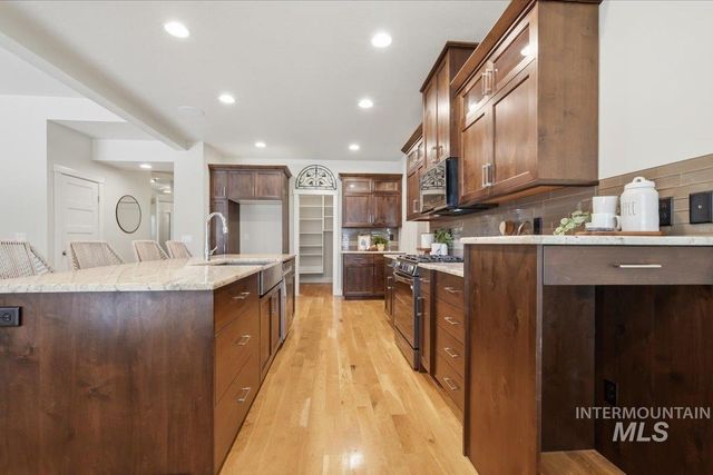 297 W Producer Dr, Meridian, ID 83646