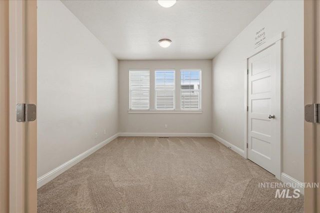 297 W Producer Dr, Meridian, ID 83646