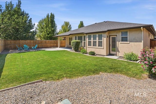 297 W Producer Dr, Meridian, ID 83646