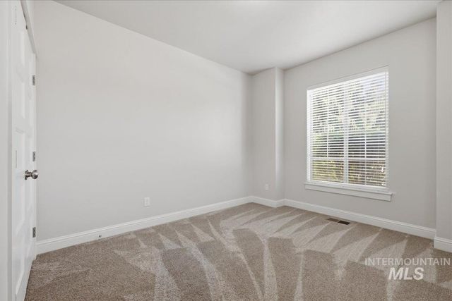 297 W Producer Dr, Meridian, ID 83646