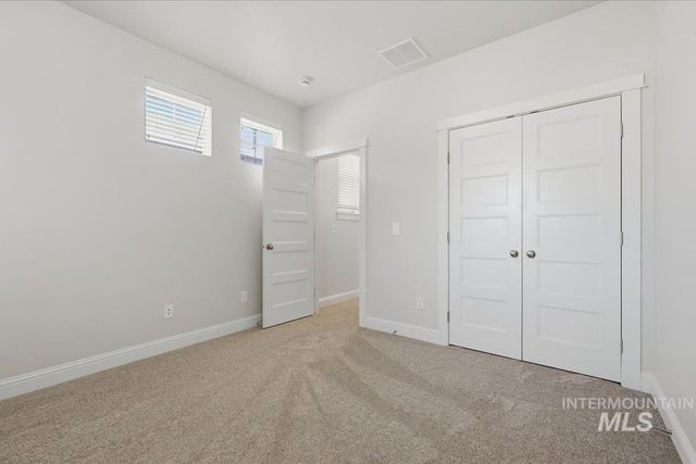 297 W Producer Dr, Meridian, ID 83646