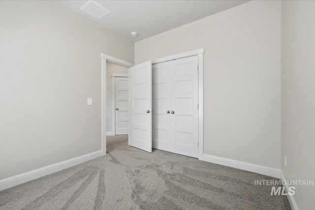 297 W Producer Dr, Meridian, ID 83646