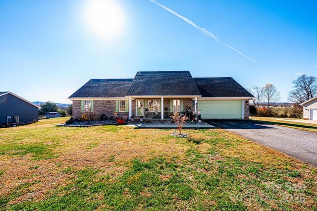96 Stable Brook Lane, Taylorsville, NC 28681