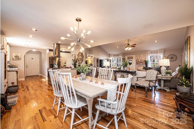 96 Stable Brook Lane, Taylorsville, NC 28681