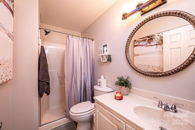 96 Stable Brook Lane, Taylorsville, NC 28681