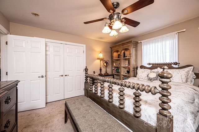 96 Stable Brook Lane, Taylorsville, NC 28681