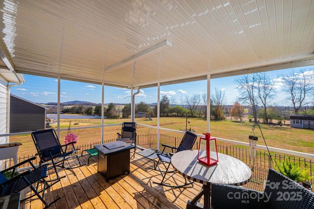 96 Stable Brook Lane, Taylorsville, NC 28681