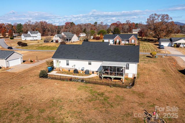 96 Stable Brook Lane, Taylorsville, NC 28681