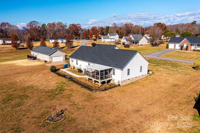 96 Stable Brook Lane, Taylorsville, NC 28681