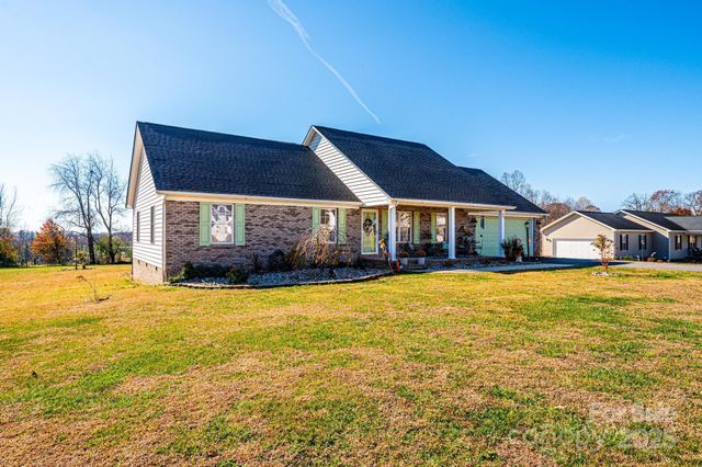 96 Stable Brook Lane, Taylorsville, NC 28681